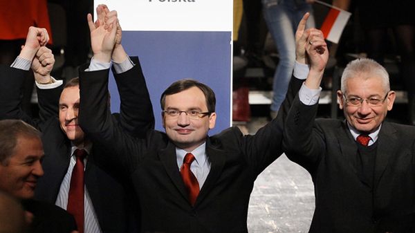 Prezes Solidarnej Polski, Zbigniew Ziobro, eurodeputowany Jacek Kurski i poseł Ludwik Dorn podczas ogólnopolskiej konwencji SP