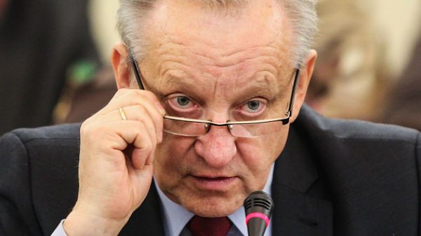 B. wiceminister zdrowia, poseł PiS Bolesław Piecha