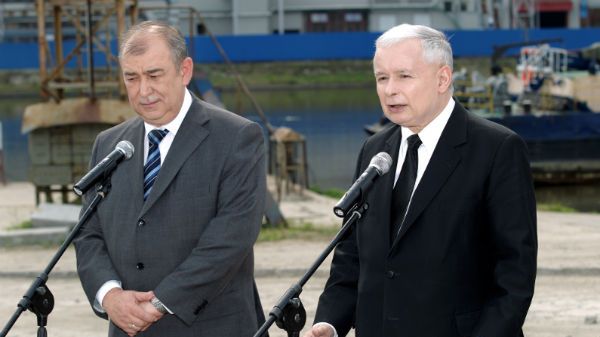 Jerzy Wilk (z lewej) na konferencji prasowej z Jarosławem Kaczyńskim