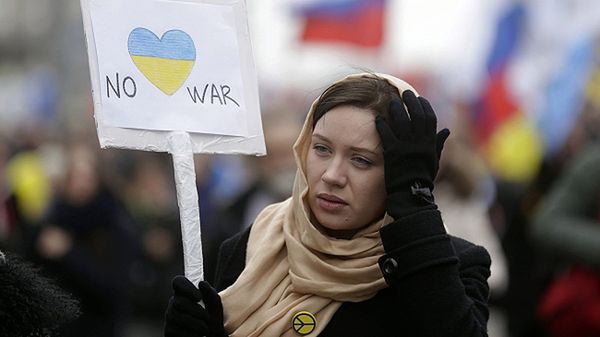 Uczestniczka demonstracji przeciwko Władimirowi Putinowi