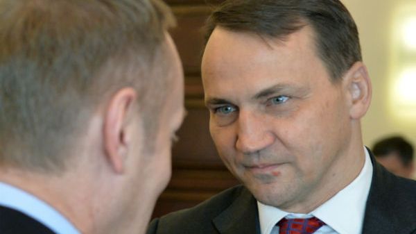 Radosław Sikorski (z prawej) i Donald Tusk