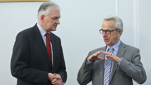 Prof. Lew Starowicz podczas konferencji z Jarosławem Gowinem