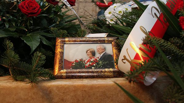 Sarkofag Marii i Lecha Kaczyńskich na Wawelu