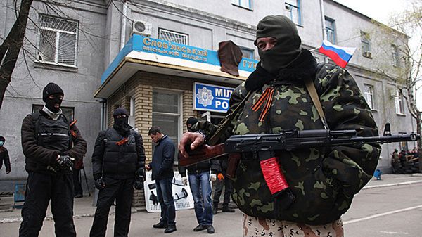 Uzbrojeni, zamaskowani mężczyźni zajęli komendę milicji w Sławiańsku