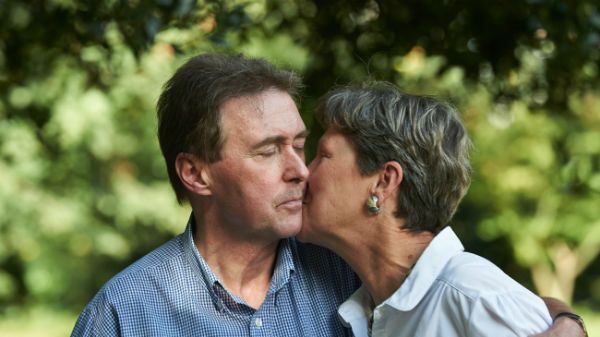 Uzdrowiony za wstawiennictwem bł. ks. Jerzego Popiełuszki Francuz Francois Audelan z żoną Chantal