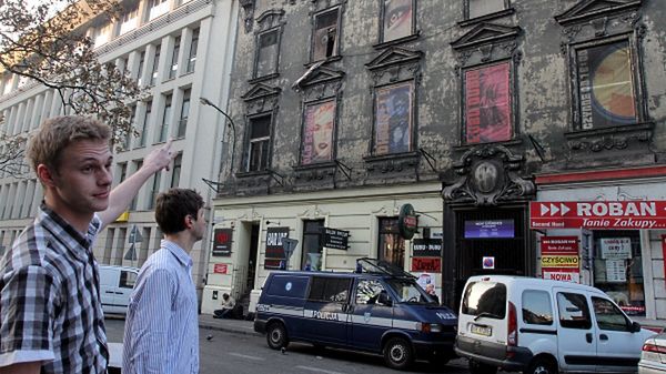 Budynek z dyskotekami w centrum Krakowa