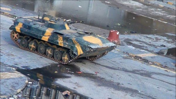 Opozycyjne protesty są tłumione przez syryjskie wojsko