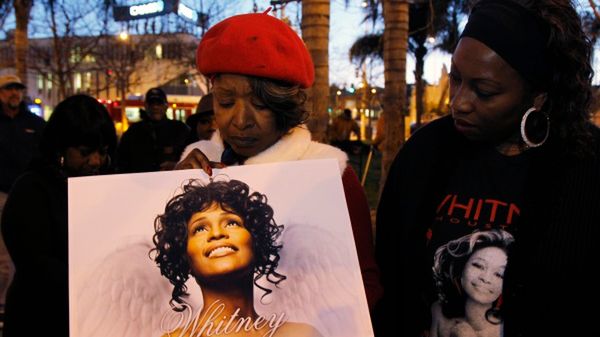 Fani żegnają Whitney Houston