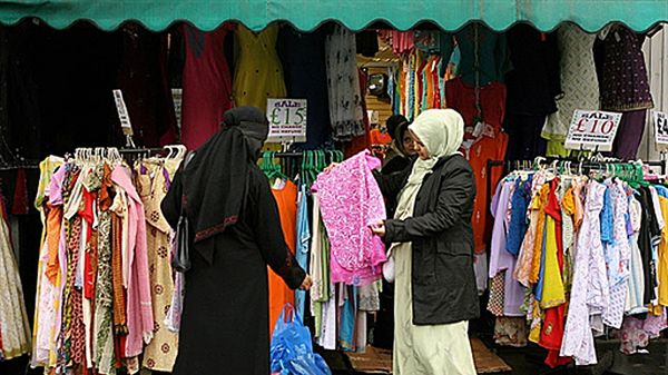 Imigranci muszą nauczyć się w końcu angielskiego