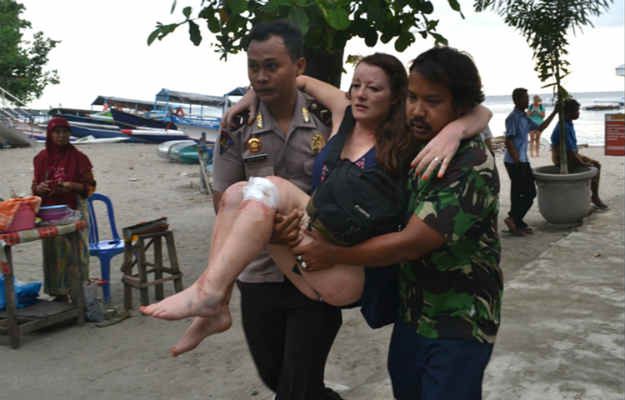 25 turystów rannych w wybuchach na promie w Indonezji