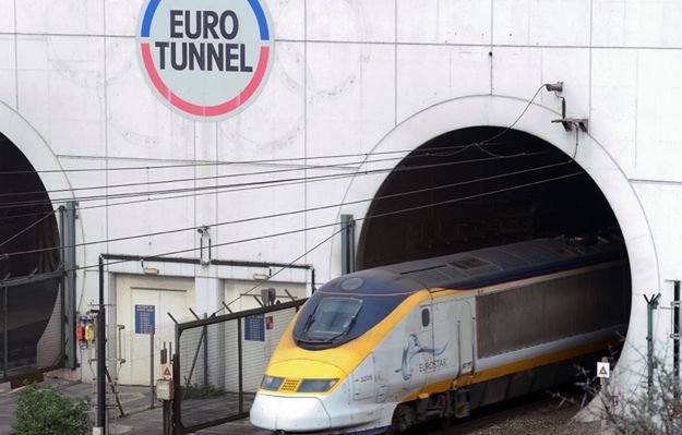 Kolejna śmierć imigranta w tunelu pod La Manche, zakłócenia w ruchu