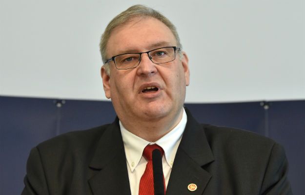 Bogdan Święczkowski: prokuratura zajmie się całym procesem zakupu Caracali