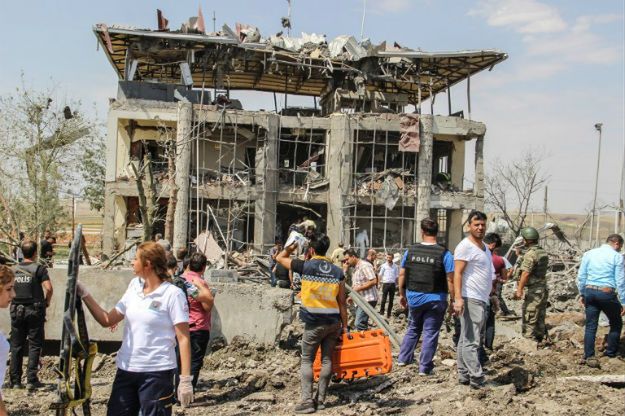 Zamach bombowy niedaleko Diyarbakir w Turcji