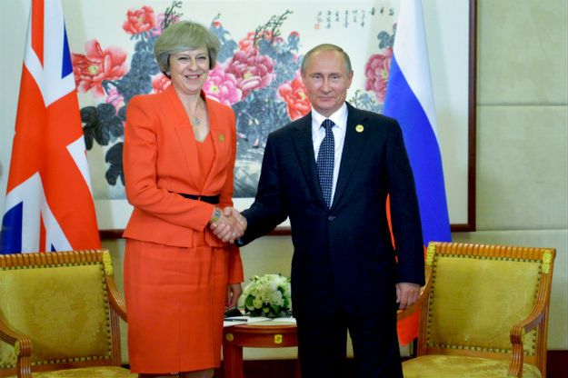 Theresa May spotkała się z Władimirem Putinem. Wielka Brytania za "szczerym dialogiem"