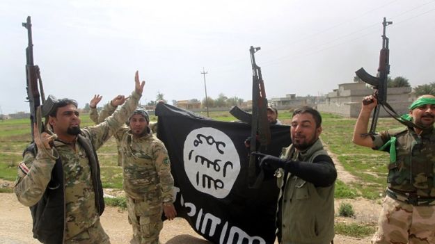 Dżihadyści z IS opanowali znaczne obszary Iraku i Syrii