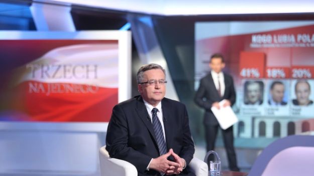 Bronisław Komorowski podczas programu "Trzech na Jednego"