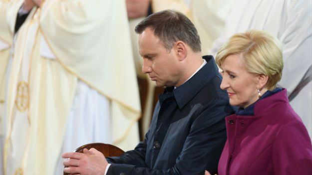 Agata Kornhauser-Duda pojawiła się u boku męża na mszy w Gnieźnie w 1050-lecie chrztu Polski