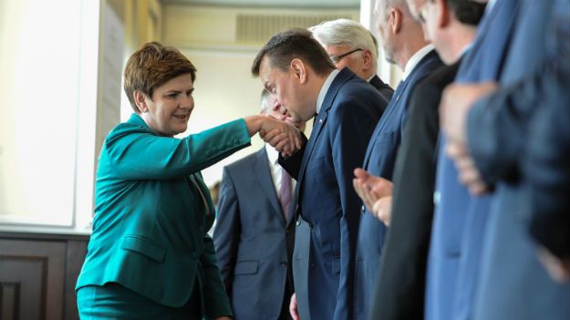 W konsultacjach weźmie udział prawie cały polski rząd