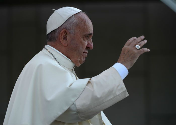 Papież z niezapowiedzianą wizytą w kościele franciszkanów