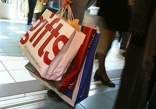 Polacy uwielbiają robić zakupy