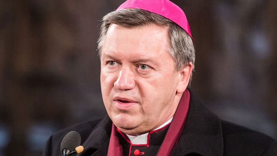 Wnioski ws. zmniejszenia liczby godzi katechezy rozpatrywać będzie kancelaria abpa Józefa Kupnego