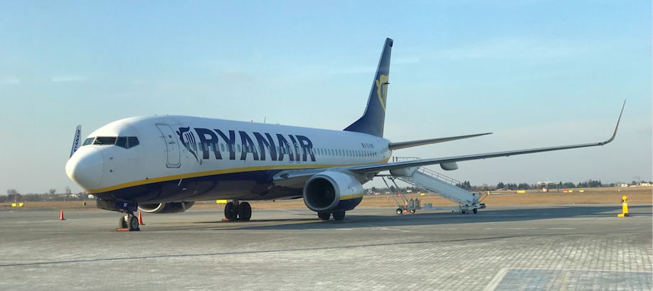 Ryanair zawiesza wszystkie loty.