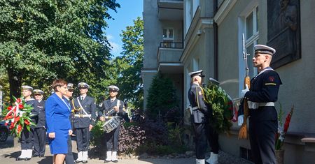 Kampania wrześniowa swoją drogą. Jest też rocznica wystąpienia Lecha Kaczyńskiego na Westerplatte