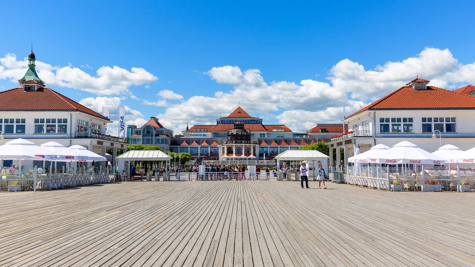 Sopot jest najmniejszym polskim miastem na prawach powiatu. W sezonie przyciąga tłumy