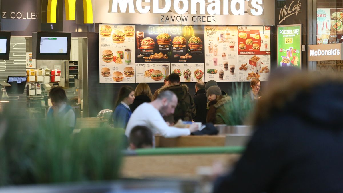 McDonald's to jeden z największych pracodawców w Polsce. W 400 restauracjach pracuje ponad 25 tys. osób.