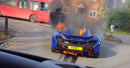 Tak płonie McLaren za 7 mln zł. Jeden z najrzadszych samochodów zniszczony