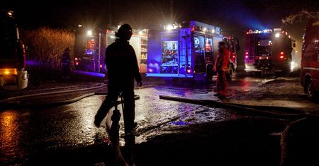 Tragedia pod Karlinem. W nocnym pożarze zginęły dwie osoby
