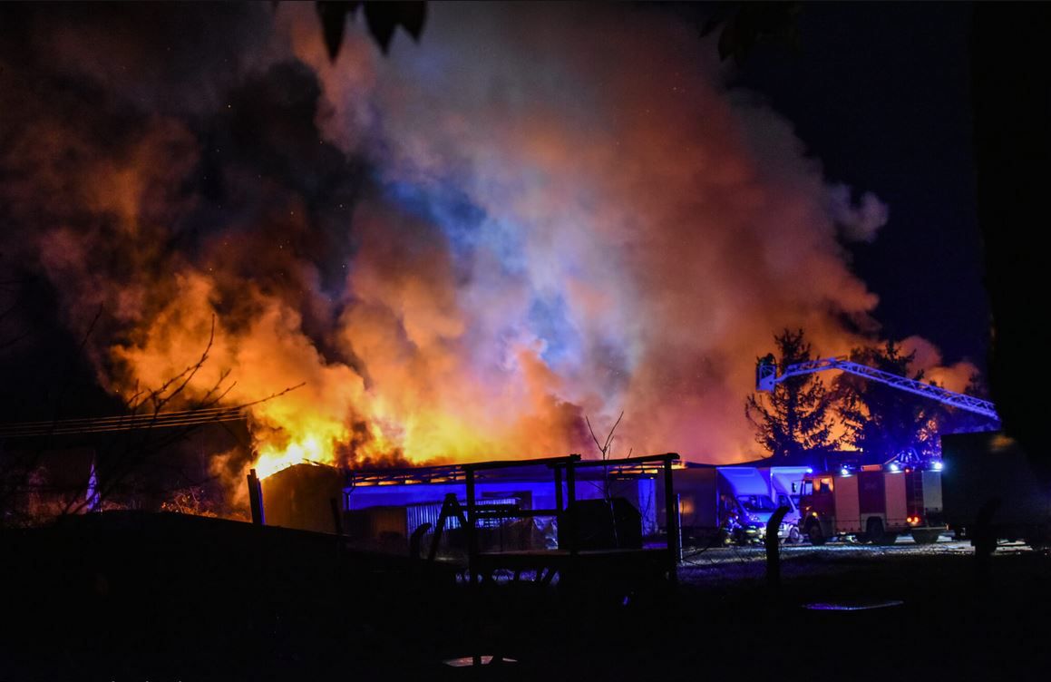 Wielki pożar w Zielonej Górze. 20 jednostek straży w akcji