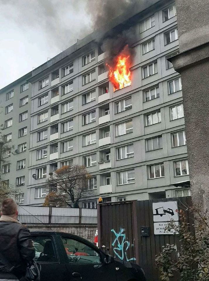 Warszawa. Pożar mieszkania na Woli. Nie żyje mężczyzna