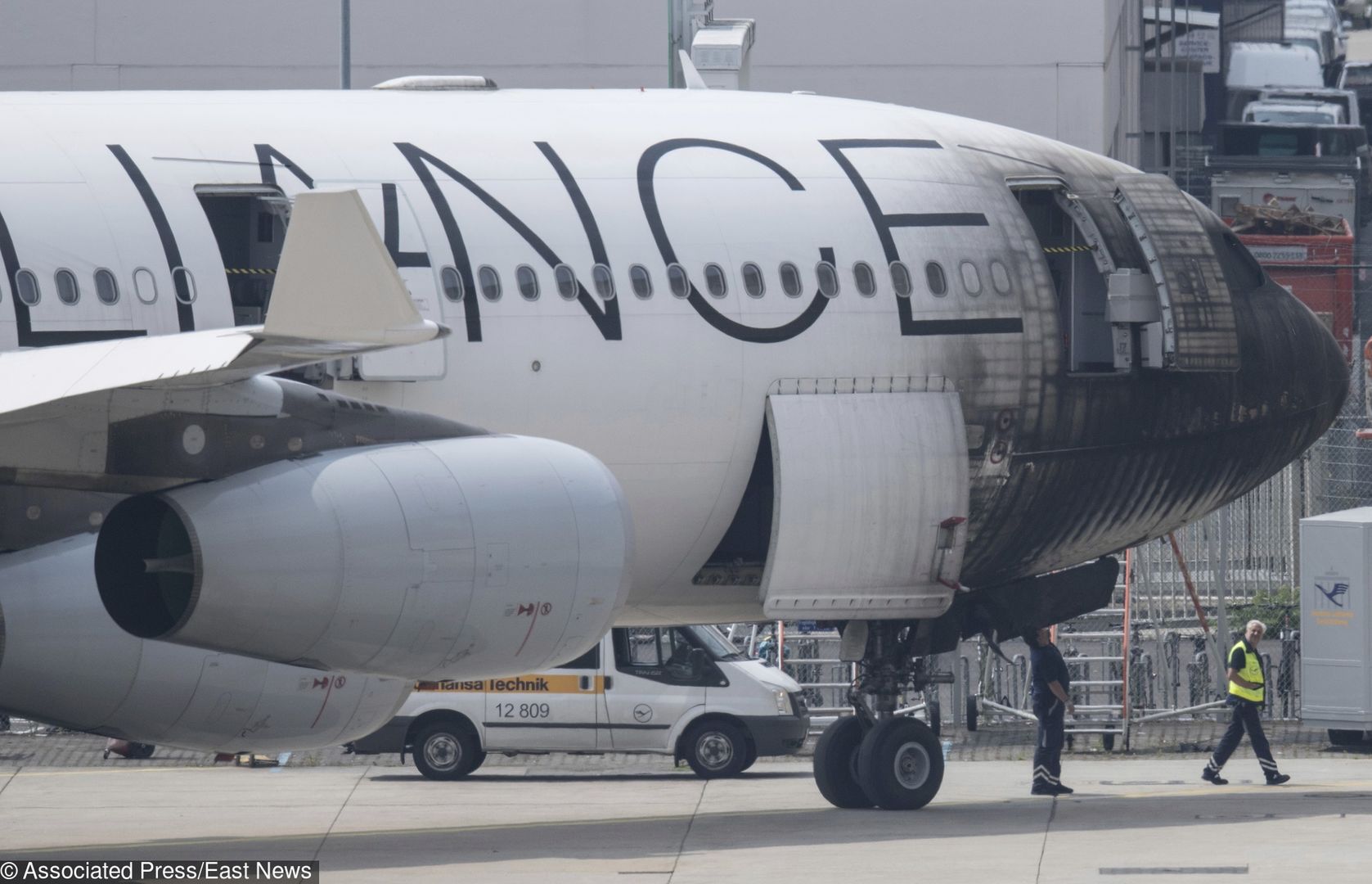 Airbus A340-300 jest poważnie uszkodzony