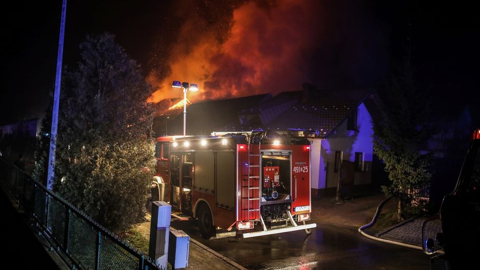 Jeden z zarzutów mówi o narażeniu życia 26 mieszkańców kamienicy