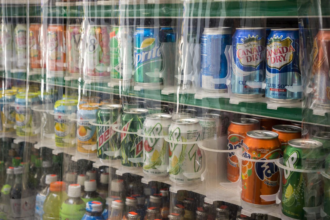 Branża napojowa chce nowego projektu podatku cukrowego. Zawieszenie to za mało