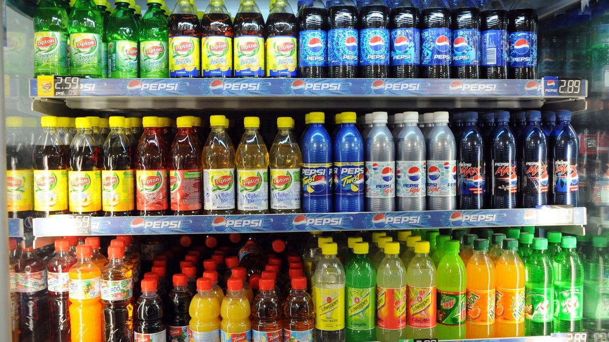 Rząd zdecydował o wprowadzeniu "opłaty cukrowej" od słodzonych napojów.