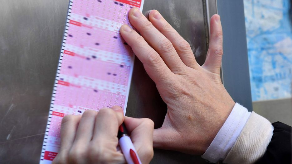 Miała szczęśliwy kupon i nie dała się oszukać. Pracownica punktu odpowie przed sądem