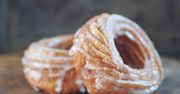 Pączki hiszpańskie z lukrem i rumem. Po prostu pyszne