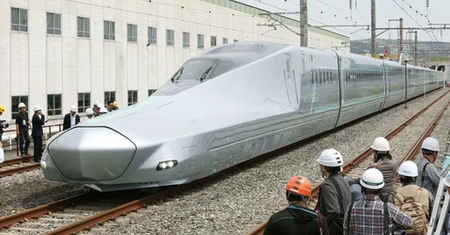 Japonia testuje najszybszy pociąg na świecie. 400 km/h!