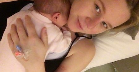 Koronawirus w Polsce. Tak wygląda "poród w czasach zarazy". Wideoczaty i położne, które dwoją się i troją