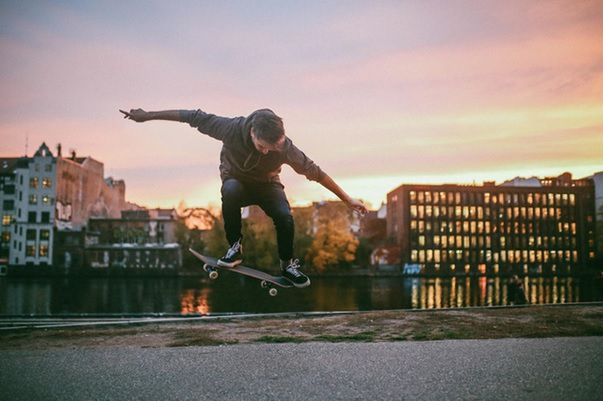 Wjedź w nowy rok na deskorolce! Jaką deskę i buty skate wybrać?