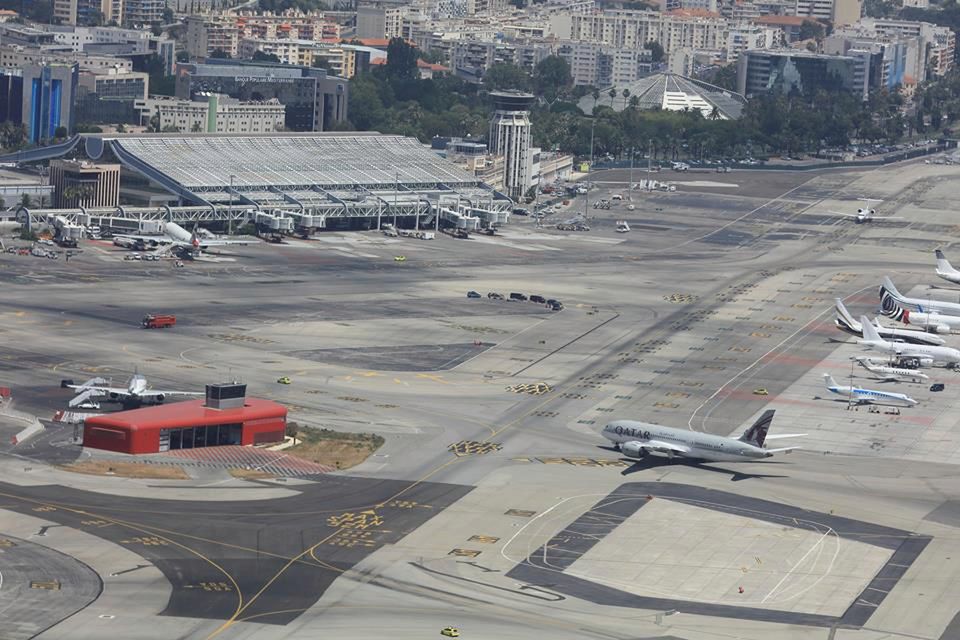 Port lotniczy Nicea-Lazurowe Wybrzeże (NCE). Jak dojechać do centrum miasta?