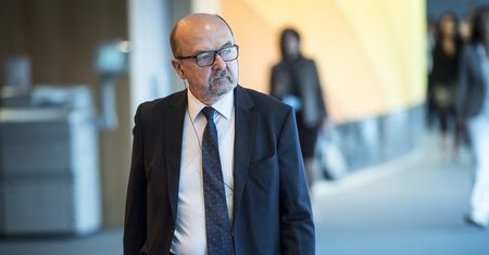 Legutko: Tusk nie odgrywa realnej roli w instytucjach UE