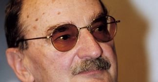 "Kontakt z nim był raczej trudny". Sławomir Mrożek we wspomnieniach