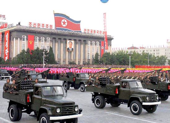 Kim Dzong Il grozi wojną atomową