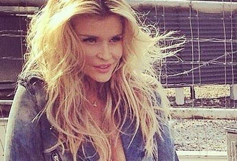 Joanna Krupa pokazała zdjęcia zza kulis gorącej sesji dla polskiego magazynu