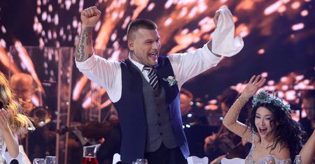 Popek po raz drugi został ojcem. 20 minut później uległ wypadkowi