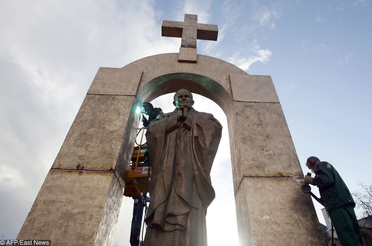 Spór o pomnik Jana Pawła II. Zakopane jest gotowe przyjąć pomnik z Francji