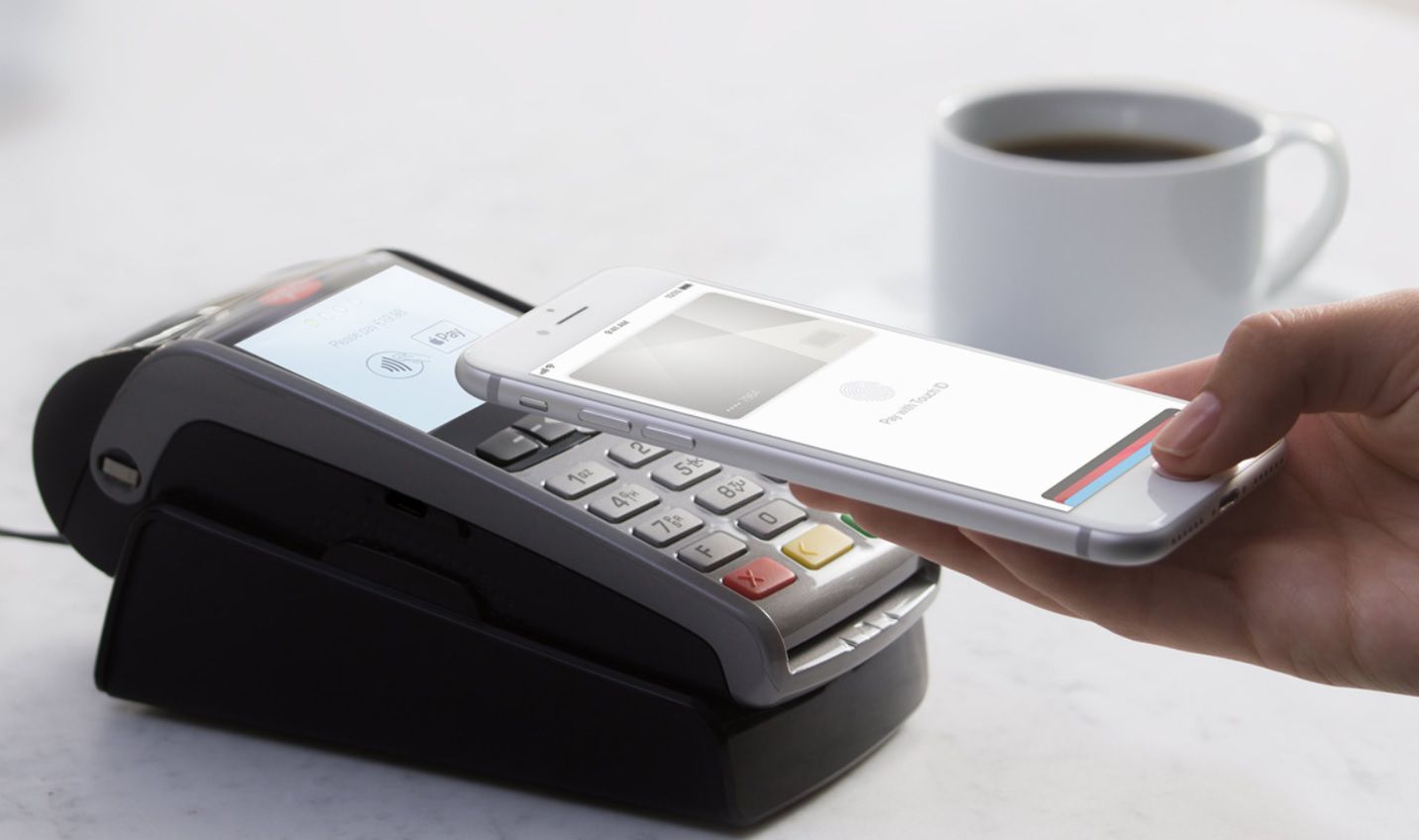 W Polsce już działa Apple Pay, system płatności na iOS.